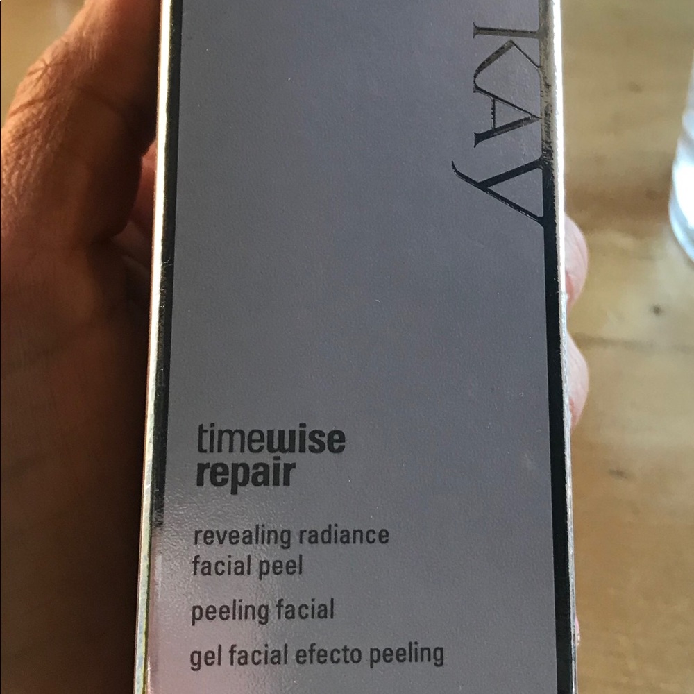 TimeWise Repair Revealing Radiance Facial Peel